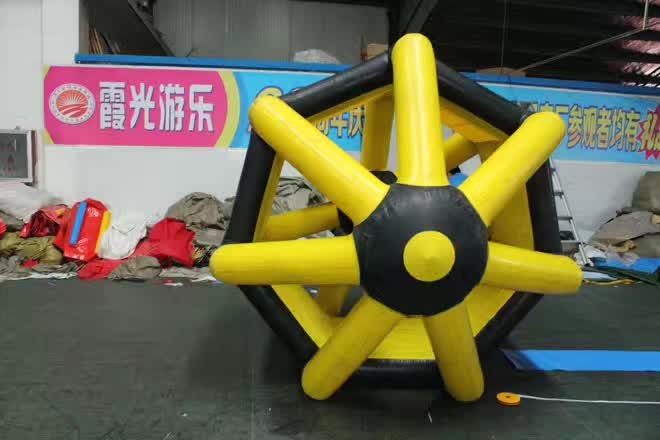明溪充气水上滚筒球