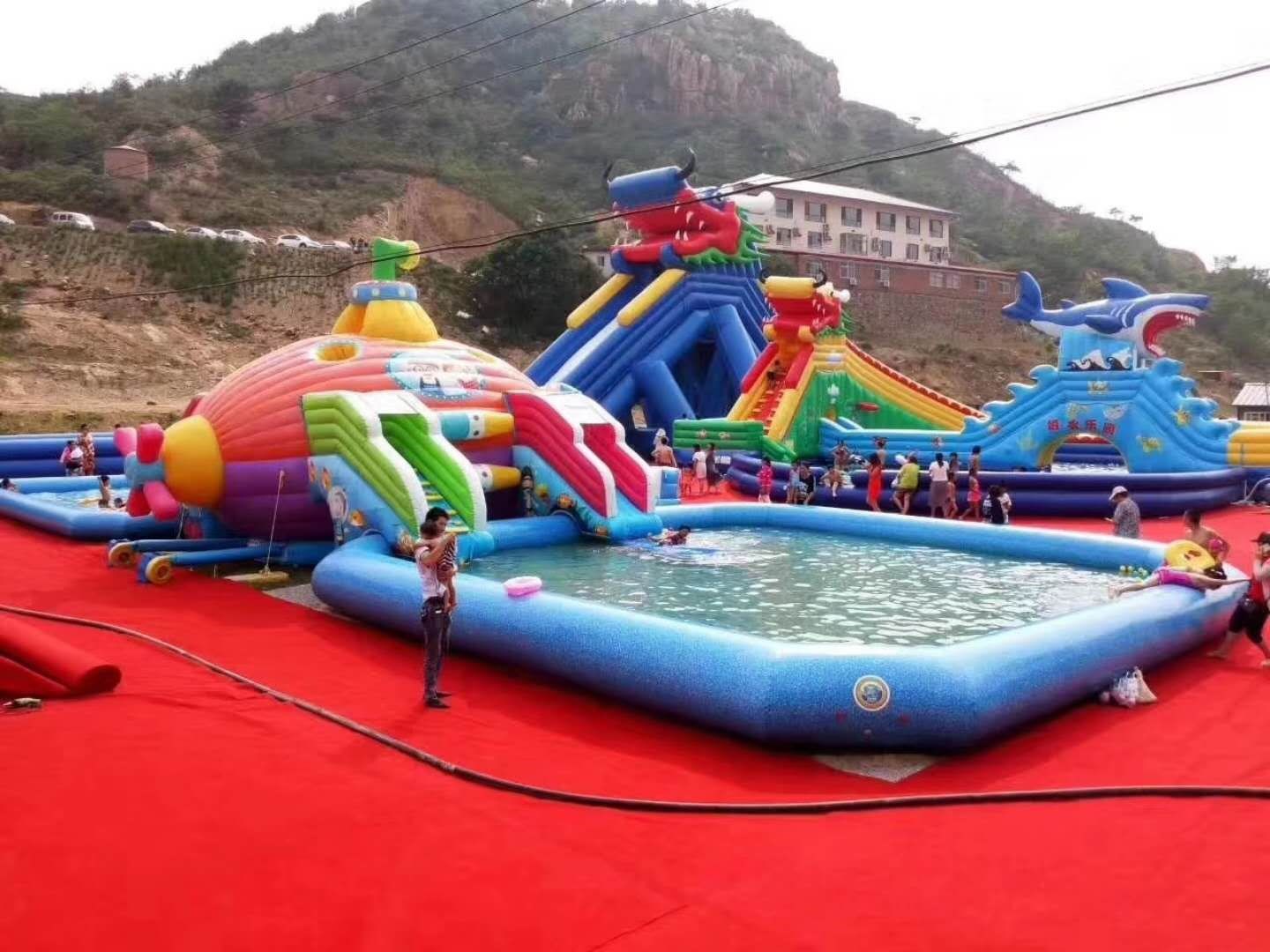 明溪深海潜艇充气水上乐园